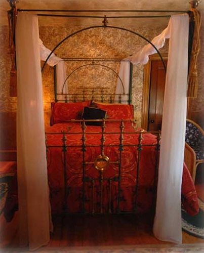 The Lion And The Rose Bed & Breakfast Whitefield Εξωτερικό φωτογραφία