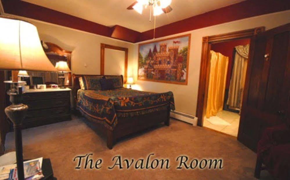 The Lion And The Rose Bed & Breakfast Whitefield Εξωτερικό φωτογραφία